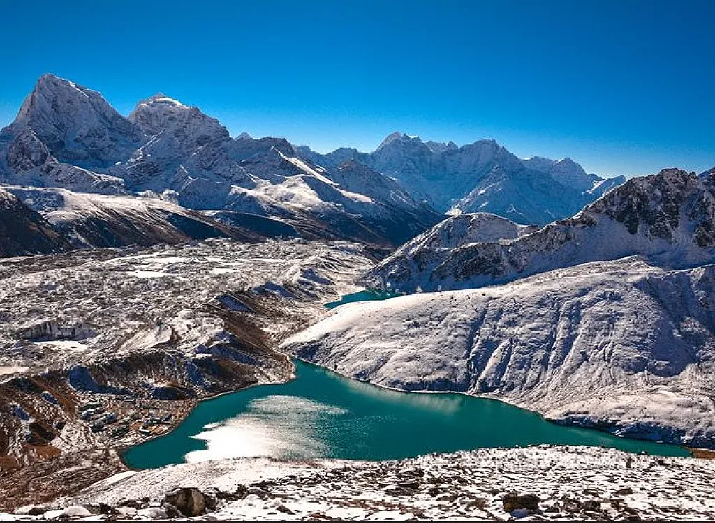 10 Reasons To Choose Everest Gokyo Lake Trek